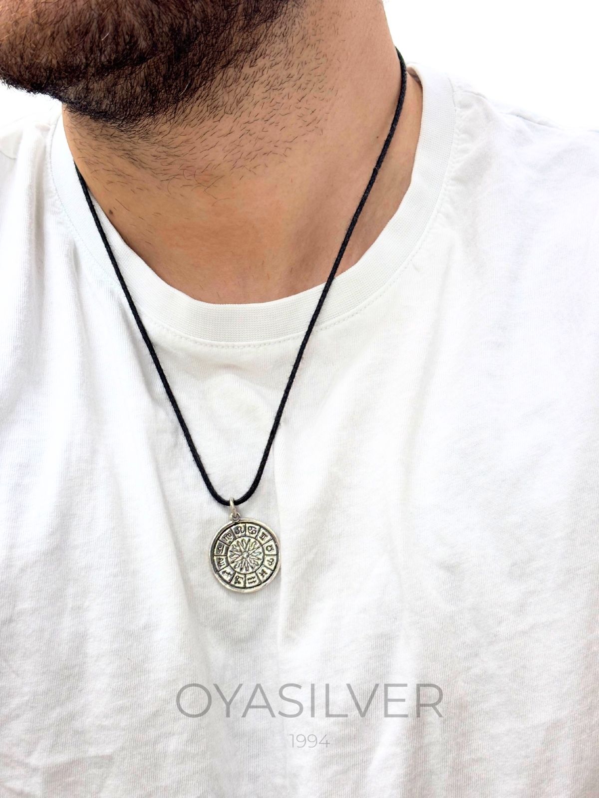 Zodiak-Sonnen-Medaillon mit Sternzeichen aus 925 Silber – Oya Silver – Ansicht 2